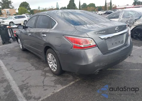 2015 Nissan Altima 2.5 S z USA, uszkodzony, nr VIN 1N4AL3AP4FC447663